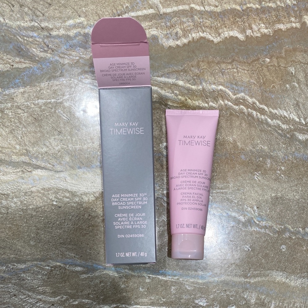 Mary Kay Day Cream for Normal to Dry Skin / New in Box (Read Description)